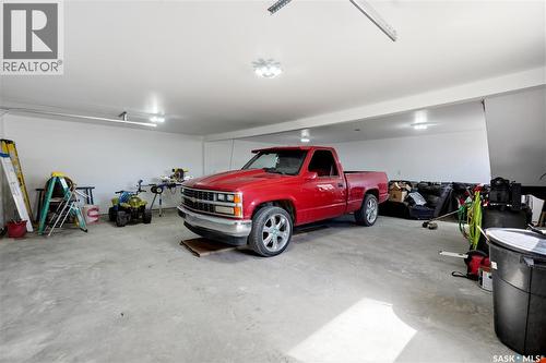 780 Railway Avenue, Elbow, SK - Indoor Photo Showing Garage