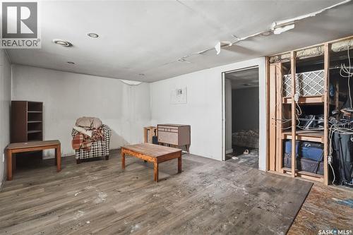 844 6Th Avenue Nw, Moose Jaw, SK - Indoor