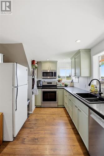 540 Smith Rd, Desbarats, ON - Indoor Photo Showing Kitchen With Double Sink