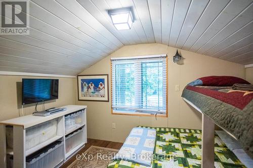 127 Paisley Drive, Chatsworth, ON - Indoor Photo Showing Bedroom