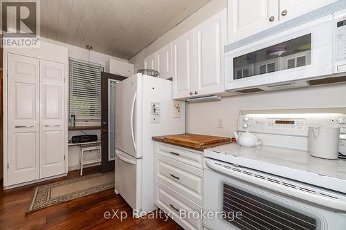127 Paisley Drive, Chatsworth, ON - Indoor Photo Showing Kitchen
