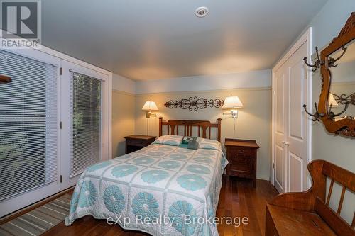 127 Paisley Drive, Chatsworth, ON - Indoor Photo Showing Bedroom