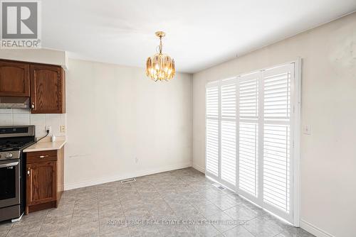 206 Bay Street N, Hamilton, ON - Indoor Photo Showing Kitchen