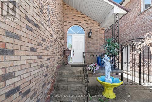 206 Bay Street N, Hamilton, ON - Outdoor