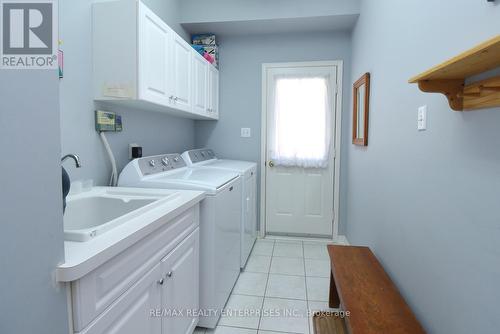 2158 Country Club Drive, Burlington, ON - Indoor Photo Showing Laundry Room