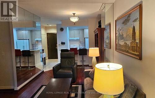 306 - 102 Bloor Street W, Toronto, ON - Indoor