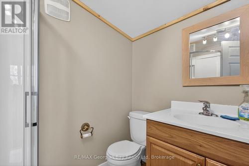 185 Picnic Island Road, Georgian Bay (Baxter), ON - Indoor Photo Showing Bathroom
