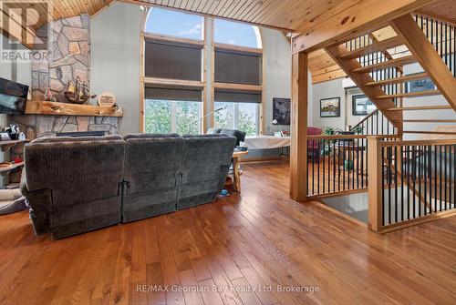 185 Picnic Island Road, Georgian Bay (Baxter), ON - Indoor Photo Showing Other Room