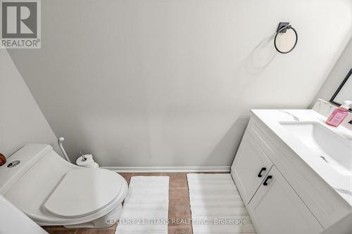 3865 Brinwood Gate, Mississauga, ON - Indoor Photo Showing Bathroom