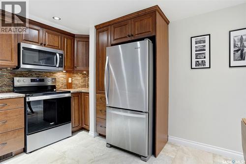 2231 Mcintyre Street, Regina, SK - Indoor Photo Showing Kitchen
