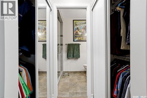 2231 Mcintyre Street, Regina, SK - Indoor