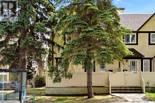 2231 Mcintyre Street, Regina, SK - Outdoor
