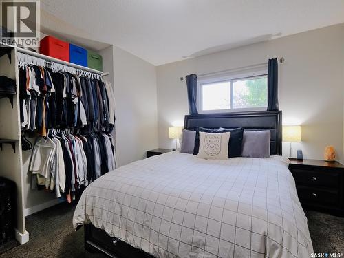 302 7Th Street E, Rosetown, SK - Indoor Photo Showing Bedroom