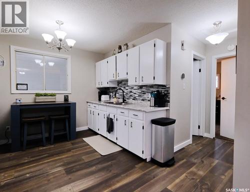 302 7Th Street E, Rosetown, SK - Indoor Photo Showing Kitchen