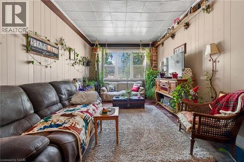 18 King Street Unit# A&B, Cayuga, ON - Indoor Photo Showing Living Room