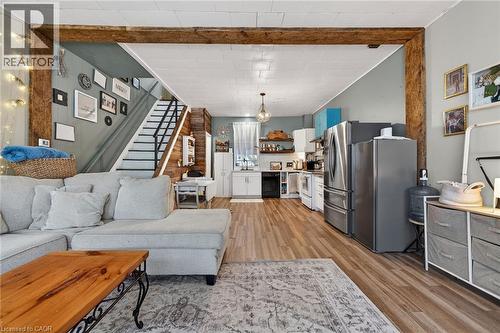 18 King Street Unit# A&B, Cayuga, ON - Indoor Photo Showing Living Room