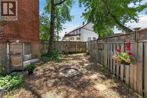 18 King Street Unit# A&B, Cayuga, ON - Outdoor