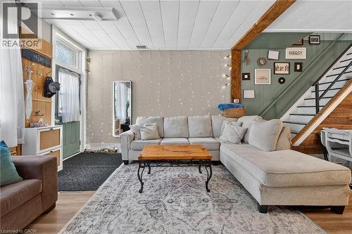18 King Street Unit# A&B, Cayuga, ON - Indoor Photo Showing Living Room
