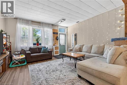 18 King Street Unit# A&B, Cayuga, ON - Indoor Photo Showing Living Room