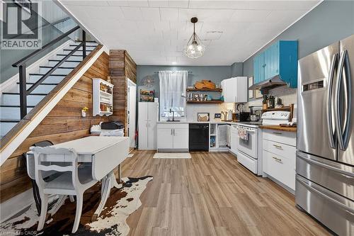 18 King Street Unit# A&B, Cayuga, ON - Indoor Photo Showing Kitchen