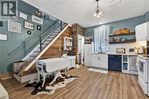 18 King Street Unit# A&B, Cayuga, ON - Indoor