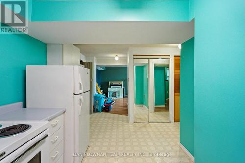 84 Long Drive, Whitby, ON - Indoor Photo Showing Kitchen