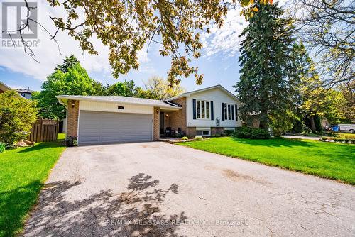 77 DORMAN DRIVE  Whitchurch-Stouffville, ON L4A 5Z7