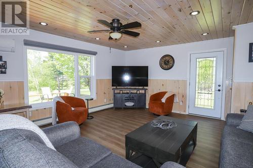 2632 A Line Rd, Richards Landing, ON - Indoor Photo Showing Living Room