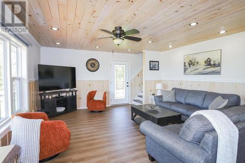 2632 A Line Rd, Richards Landing, ON - Indoor Photo Showing Living Room