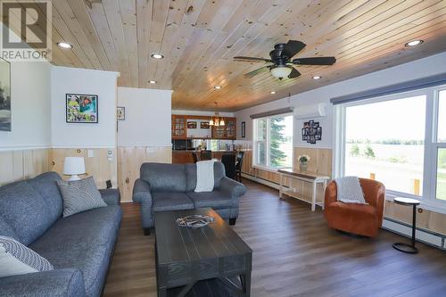 2632 A Line Rd, Richards Landing, ON - Indoor Photo Showing Living Room