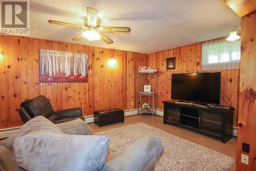 2632 A Line Rd, Richards Landing, ON - Indoor Photo Showing Living Room