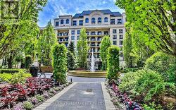 215 - 650 SHEPPARD AVENUE E Toronto, ON M2K 3E4