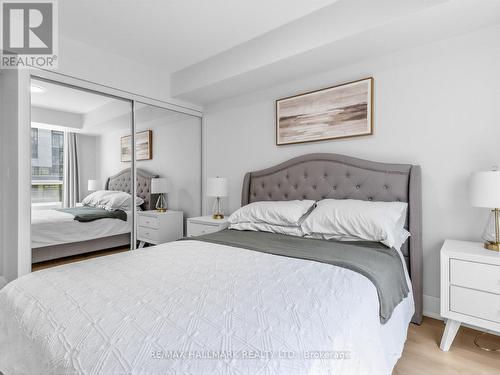 215 - 650 Sheppard Avenue E, Toronto, ON - Indoor Photo Showing Bedroom