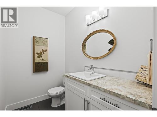 Main Floor - Powder Room - 827 Juniper Road, Kelowna, BC - Indoor Photo Showing Bathroom