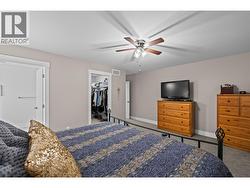 Primary - Room for Dressers & Furniture - 