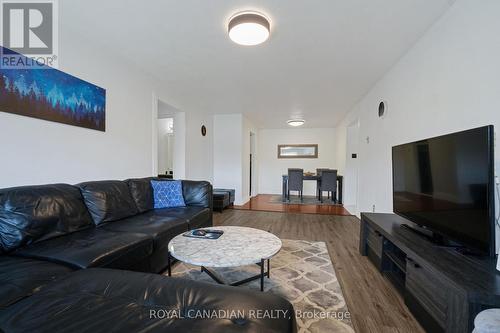 87 - 1096 Jalna Boulevard, London South, ON - Indoor Photo Showing Living Room