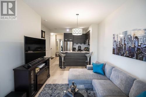 Living Room - 1601 - 75 Eglinton Avenue W, Mississauga, ON - Indoor Photo Showing Other Room