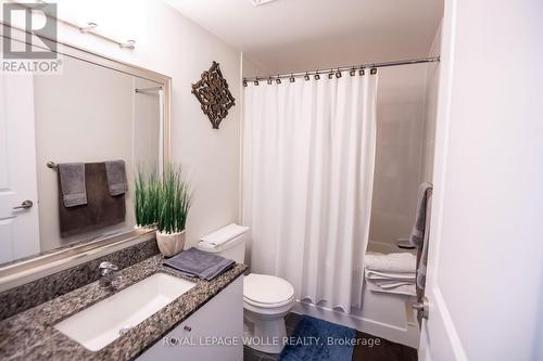 Bathroom - 1601 - 75 Eglinton Avenue W, Mississauga, ON - Indoor Photo Showing Bathroom