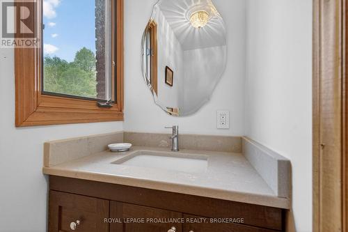 542 Rankin Crescent, Kingston (South Of Taylor-Kidd Blvd), ON - Indoor Photo Showing Bathroom