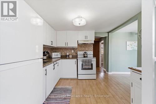 14 Ramsay Avenue, Quinte West (Trenton Ward), ON - Indoor Photo Showing Kitchen