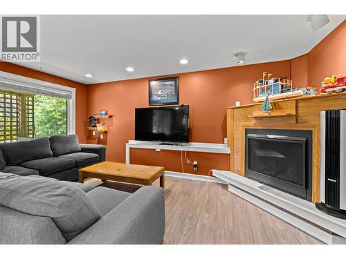 7280 Birch Close, Anglemont, BC - Indoor Photo Showing Living Room With Fireplace