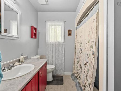 1335 Highway 2, Lantz, NS 