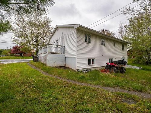 1335 Highway 2, Lantz, NS 