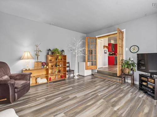 1335 Highway 2, Lantz, NS 