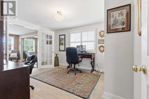 2580 Homelands Drive, Mississauga, ON - Indoor Photo Showing Bathroom