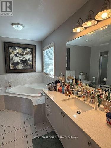 5890 Tampico Way, Mississauga, ON - Indoor Photo Showing Bathroom