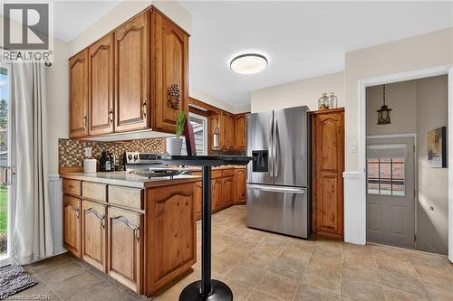 7 Coral Drive, St. Catharines, ON - Indoor Photo Showing Kitchen