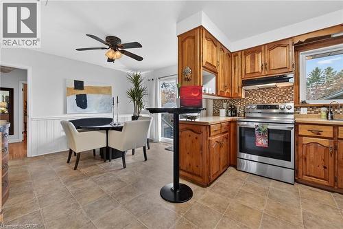 7 Coral Drive, St. Catharines, ON - Indoor Photo Showing Kitchen