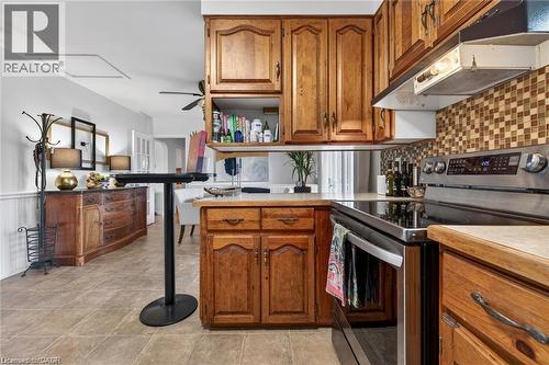 7 Coral Drive, St. Catharines, ON - Indoor Photo Showing Kitchen