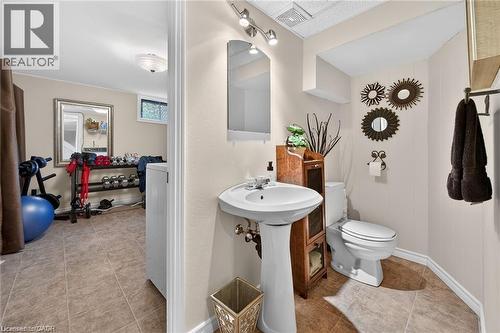 7 Coral Drive, St. Catharines, ON - Indoor Photo Showing Bathroom